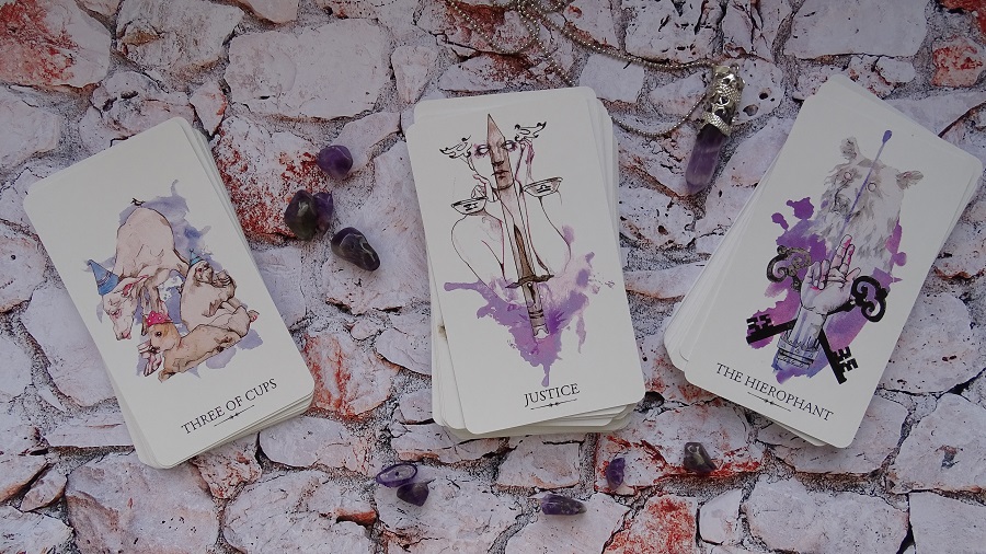 Learn to Read Tarot Cards Independently